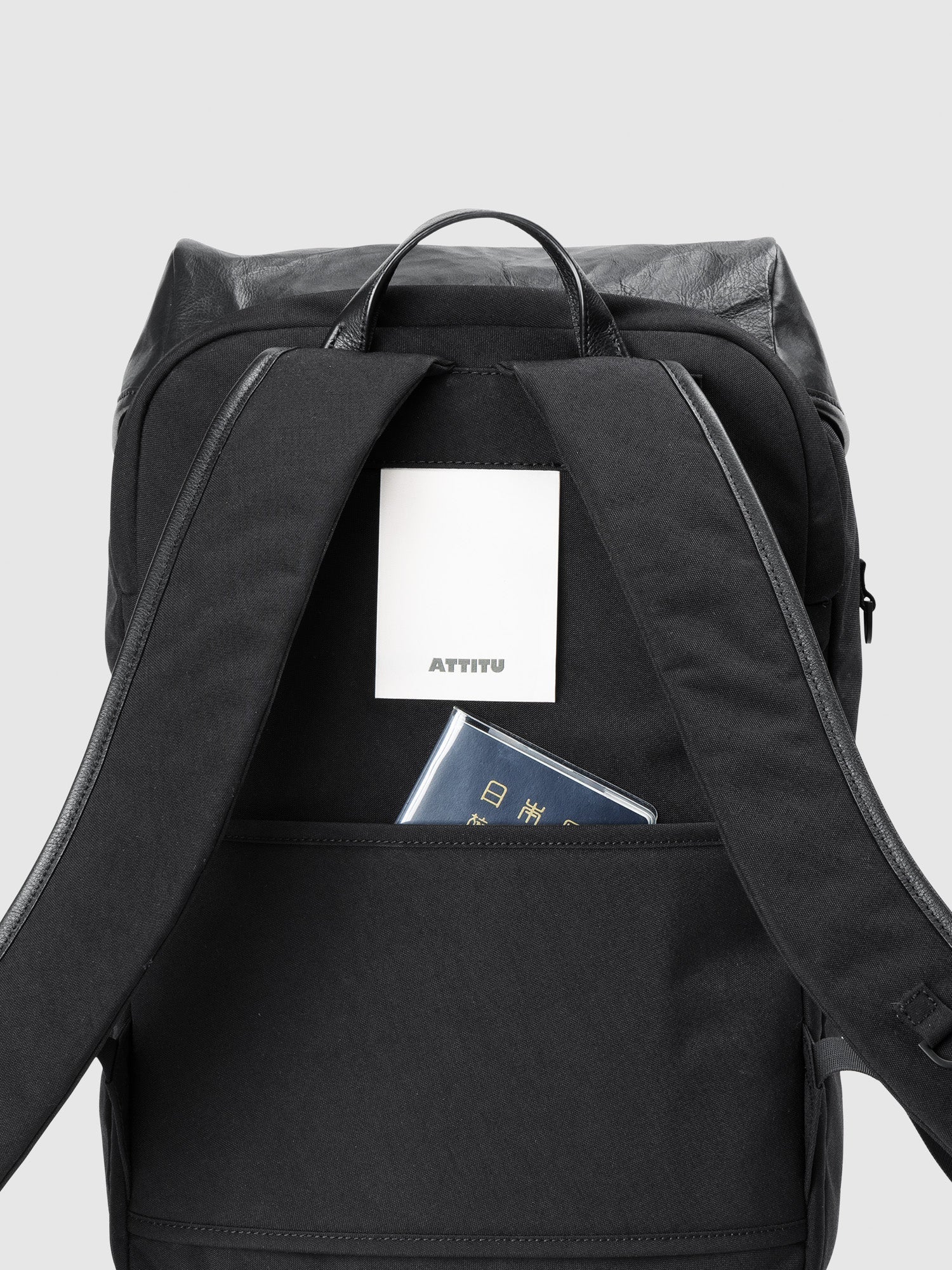 CORDURA®×レザー コンビスクエアバックパック - Image 12