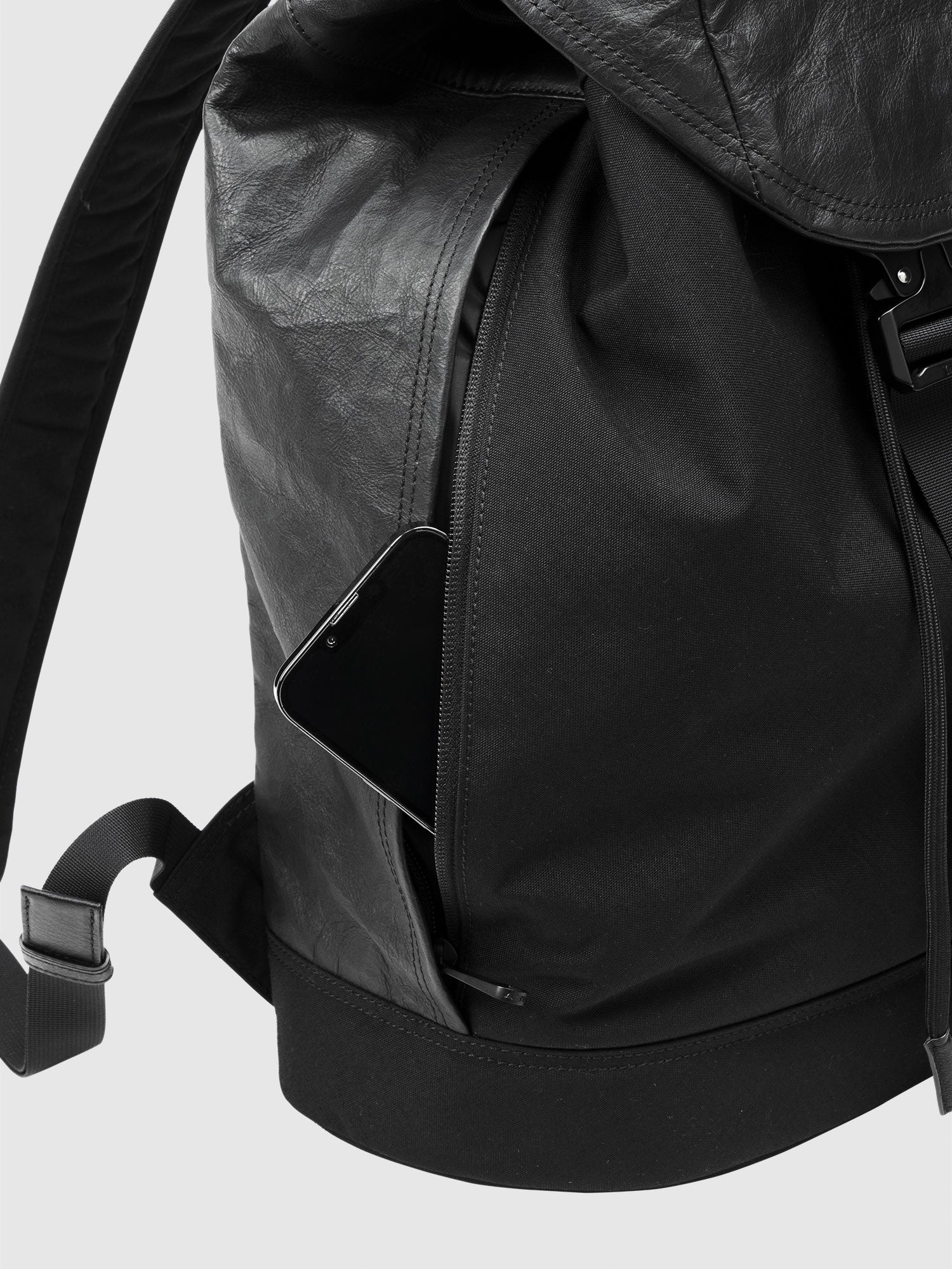 【新発売】NYLON×LEATHER BACKPACK SF M 010 - Image 13